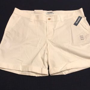 NWT Old Navy white Bermuda shorts Size 16